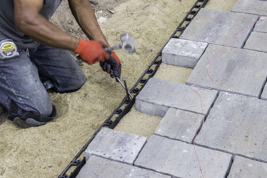 Snap Edge Paver Restraint – APLS, Inc.